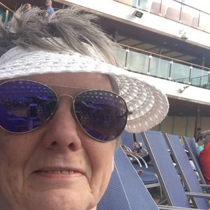 Meet your Posher, Ella